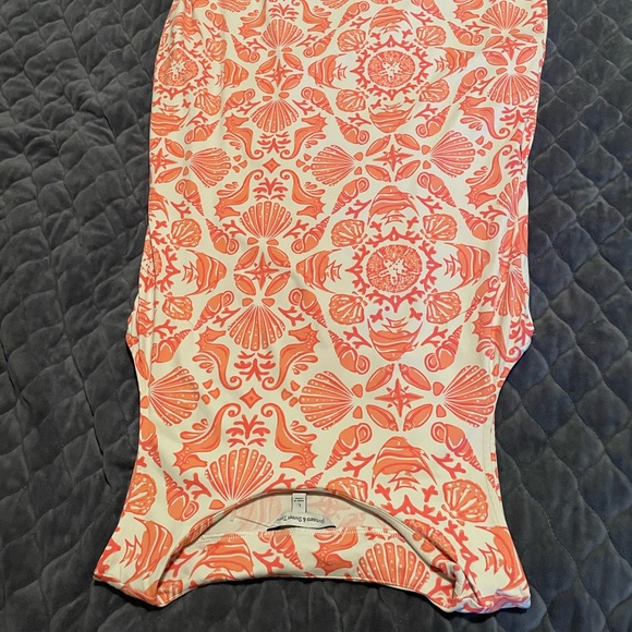 Large Sunset’s and Sweet Tea coral and white dress. Great for Florida gatherings - Picture 2 of 3